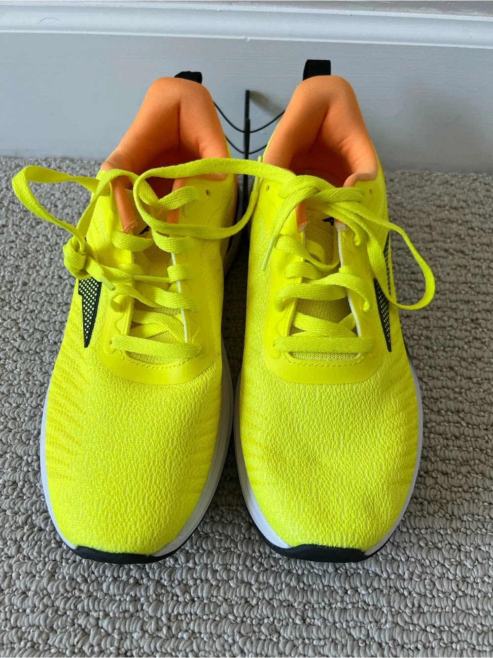 Avia Men's Hypersonic Gel Running Shoes NWT size 8 ~ $20